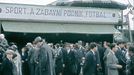 Reprofoto z filmu „Muži v ofsajdu“ z roku 1931, který zrežíroval Svatopluk Innemann