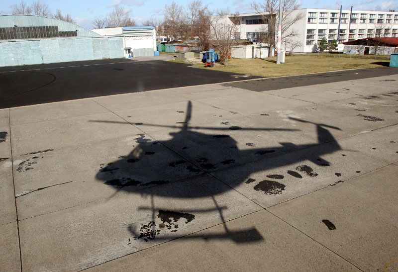 Vrtulník Bell 412HP startuje