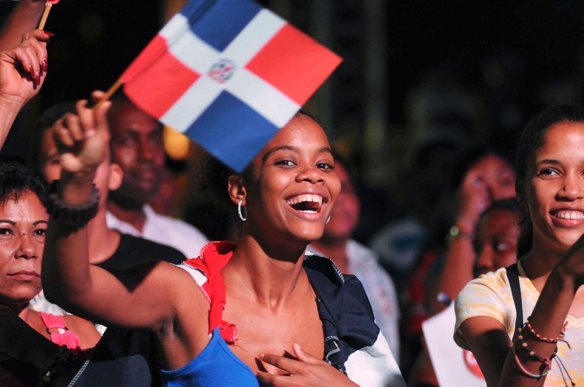 Fanoušci v Dominikánské republice vítají Felixe Sancheze (zlato) a Luguelina Santose (stříbro)