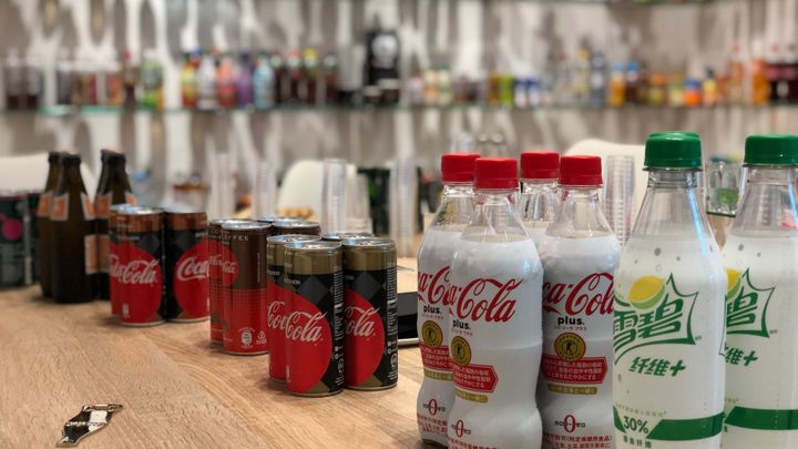 Velká vodní rošáda. Mattoni se zbavuje monopolu, Toma bude nově patřit pod Coca-Colu