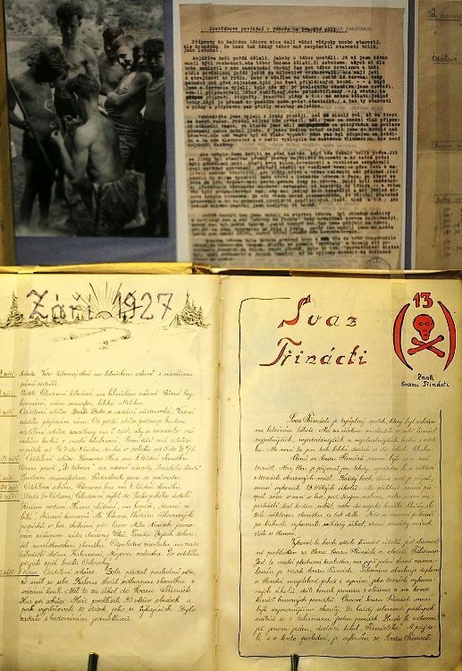 Svaz třinácti