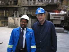 Ministr Drobil na návštěvě ostravského podniku ArcelorMittal