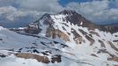 Aragats - nejvyšší hora Arménie, která je vysoká 4090 metrů nad mořem.