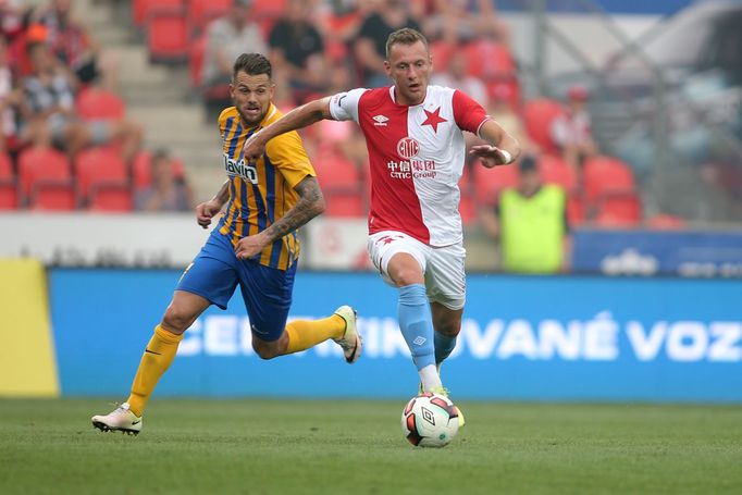 Vladimír Coufal v ligovém zápase Slavia - Opava.