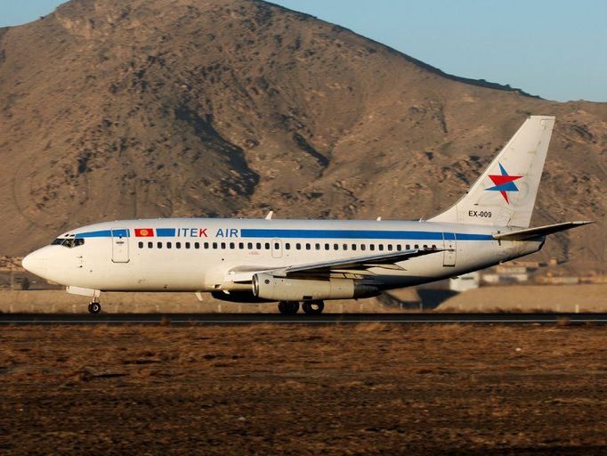 Kyrgystán - Itek Air. Na černé listině jsou všichni letečtí dopravci země.