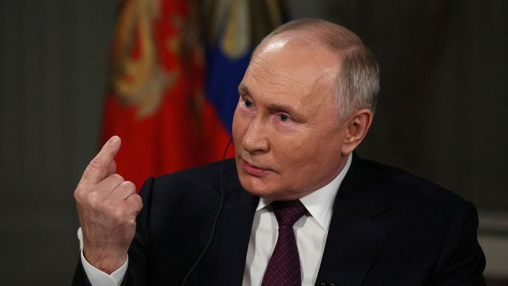 "Putin zuří." V Kremlu je dusno po ukrajinském zásahu, do armády šijí i ruští blogeři