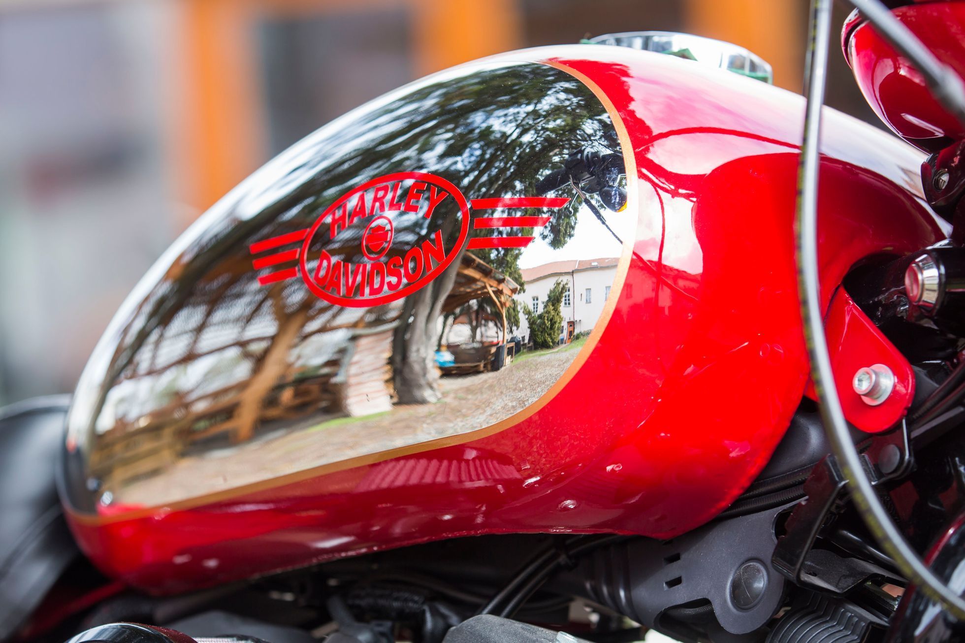 Harley-Davidson Iron 883