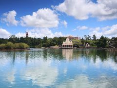 posvátné jezero Grand Bassin s hinduistickým chrámem na břehu, Mauricius