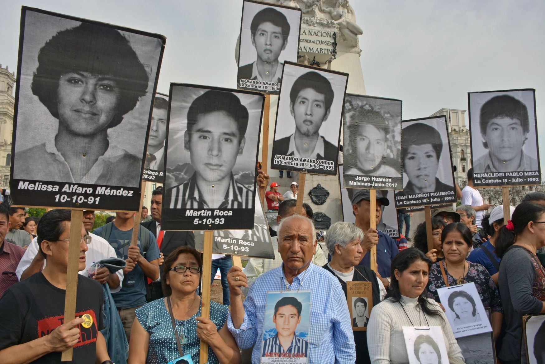 Protesty v Peru proti propuštění Fujimoriho