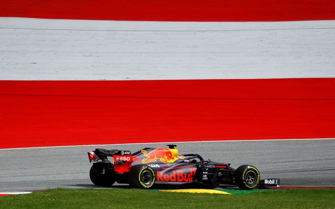 Max Verstappen v Red Bullu ve VC Štýrska 2020