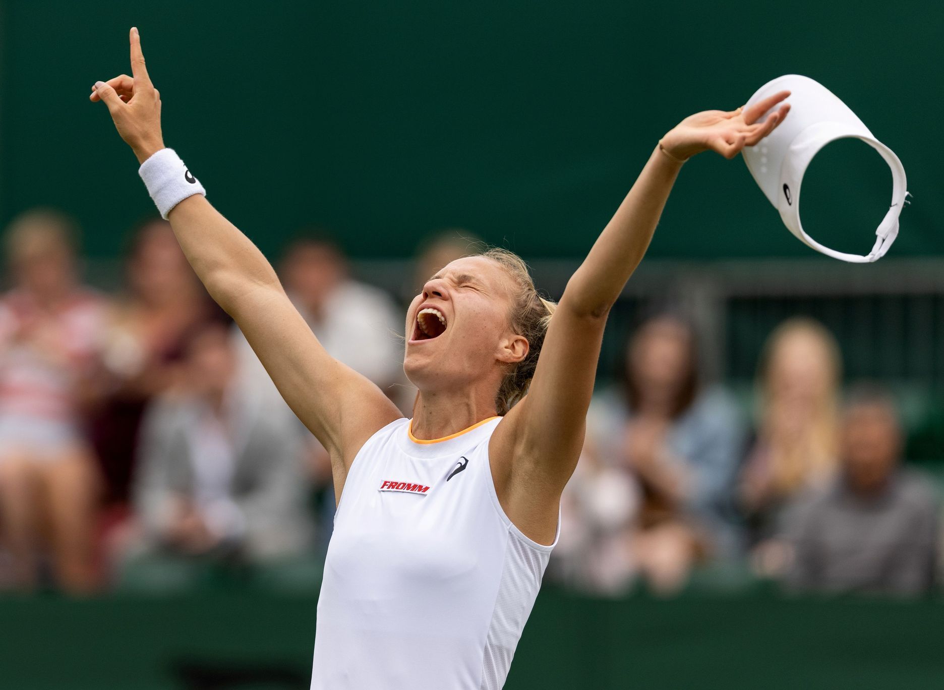 Wimbledon 2021, osmifinále (Viktoria Golubicová)