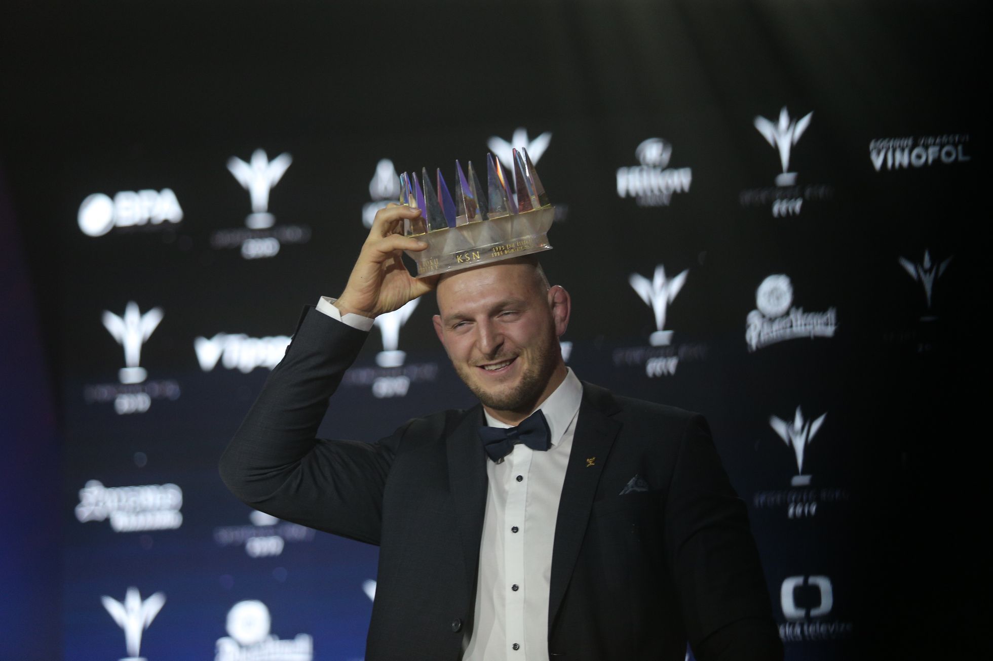 Lukáš Krpálek s korunou vítěze ankety Sportovec roku 2019