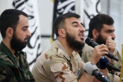 Rána pro syrskou opozici. Při náletu na předměstí Damašku zemřel jeden z velitelů povstalců