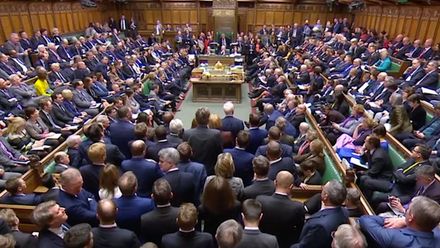 Evropa v souvislostech: Odložený brexit a co dál