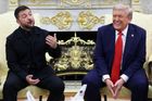 Volal Putinovi, Zelenskému chválil oblek. Jak vypadalo "velké" setkání v Bílém domě