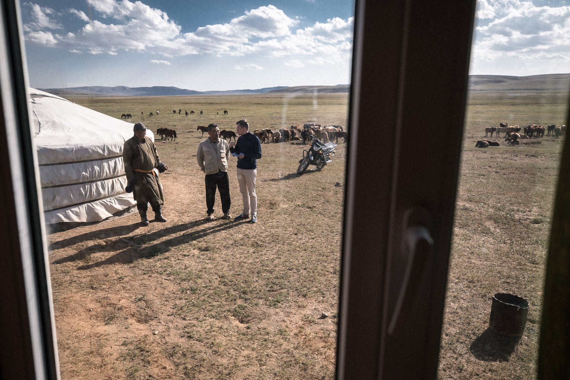 Mongolsko, mongolové, pastevci, pastevec, jurta, kůň, koně, poušť Gobi
