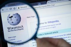 "Sbohem, Facebooku!" Zakladatel Wikipedie chce vytvořit vlastní sociální síť