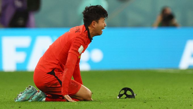 Son Hung-min a jeho slzy štěstí po vítězství nad Portugalskem.