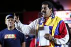 Maduro diktuje ceny hraček i aut. Po volbách přitvrdí