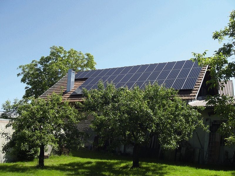 Střešní fotovoltaická elektrárna