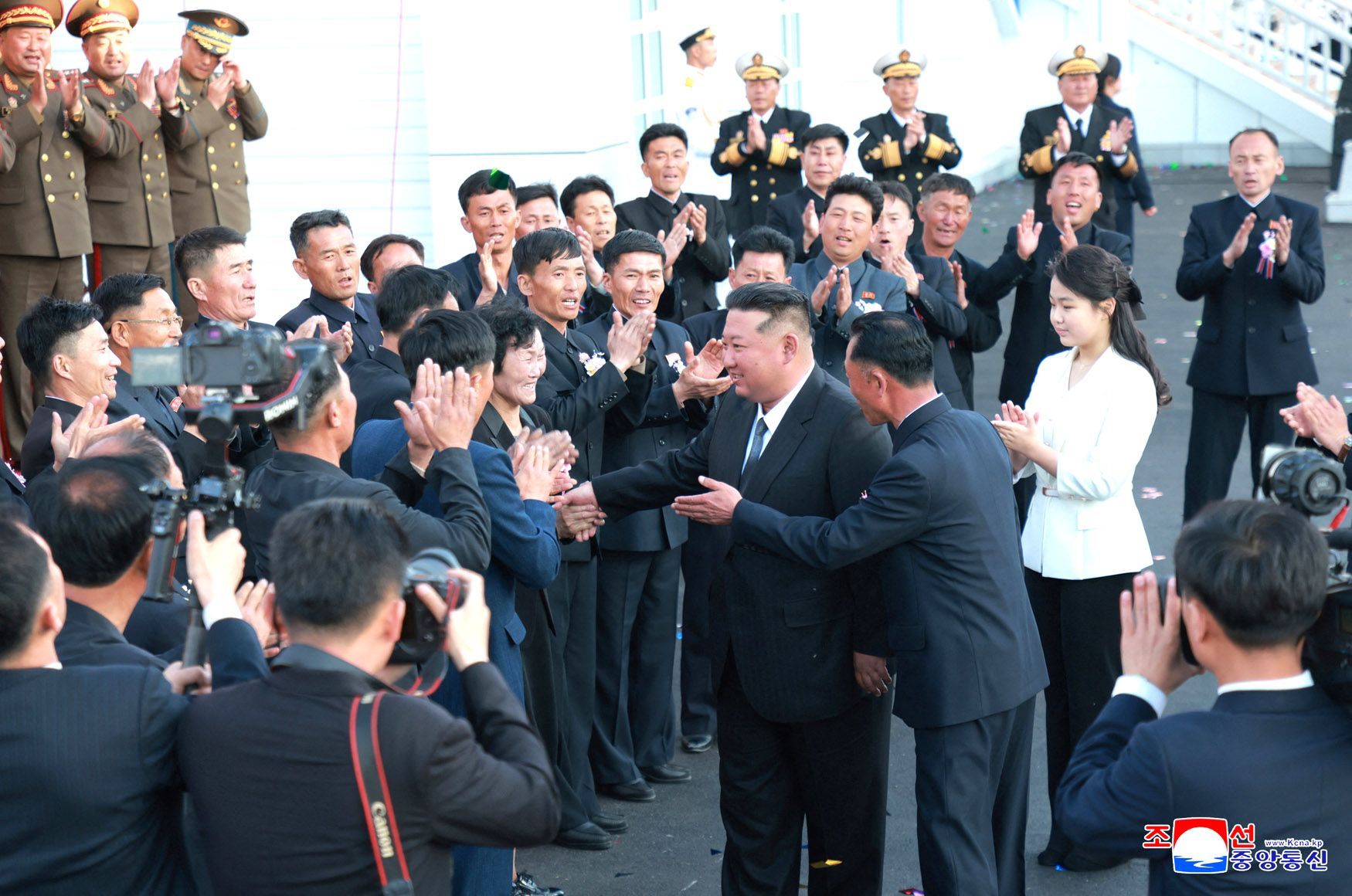 Severní Korea, Kim, válečná loď