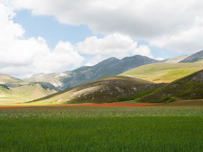 Castelluccio, dva roky po ničivém zemětřesení (využití na sociálních sítích je možné, prosím nepoužívat opakovaně, fotky nevznikly v rámci autorské smlouvy s Aktuálně.cz)