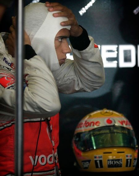 Lewis Hamilton - a jde se na věc