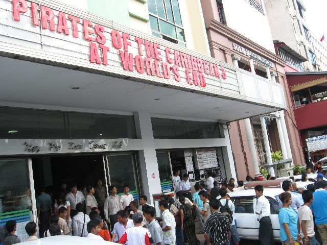 Kino v Rangúnu