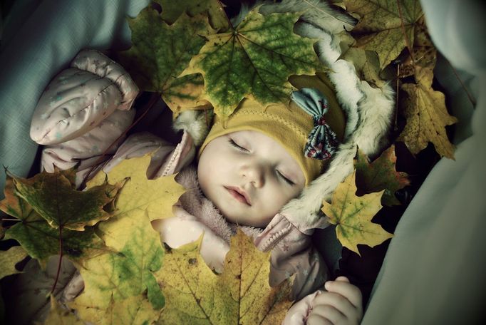 Moje dcera Eliška na jedné z našich podzimních procházek. Foto: Marie Krestýnová.