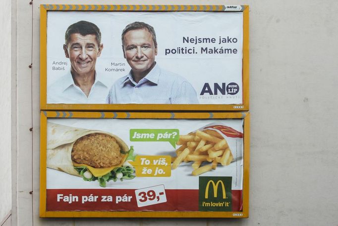 Kouzlo nechtěného: Billboardy Andreje Babiše v Praze - Holešovicích.