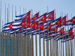 Socialistické hospodaření na Kubě je před krachem, vedení komunistické strany začíná privatizovat