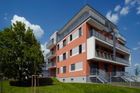 Za vytápění bytu uspoříte 40 až 50% nákladů. Stylový, chytrý a praktický. Ostatně přijďte se podívat do vzorového bytu v Milíčovském háji. Více informací naleznete na stránkách
 www.skanska.cz