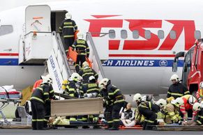 Obrazem: Ruzyně hlásí havárii letadla ČSA. Pozor, jen cvičně