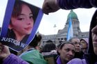 Hrůzostrašné video. Brutální zabití dívky a dvou žen vysílali vrazi v přímém přenosu