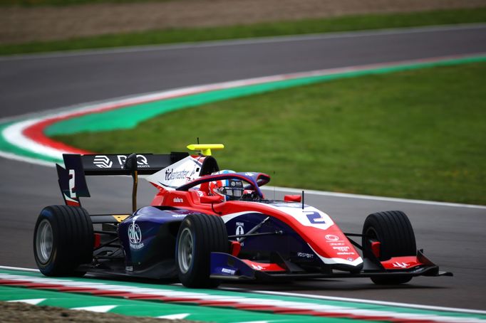 Roman Staněk v monopostu F2 týmu Trident