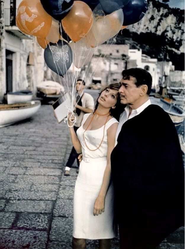 Sophia Lorenová ve filmu Začalo to v Neapoli (1960)