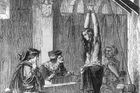 Tehdejší guvernér William Phipps z Massachusetts se rozhodl čarodějnický soud rozpustit a nahradil ho nejvyšším soudem, který zastavil popravy a nakonec propustil na svobodu všechny uvězněné. Rehabilitace obětí trvala skoro 300 let, posledních pět "čarodějnic" rehabilitoval zákon z roku 2001. Na dobové rytině je výslech ženy obžalované z čarodějnictví za užití estrapády.