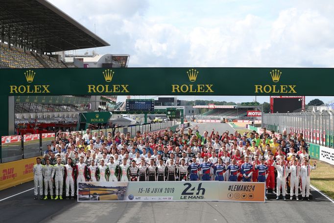 Piloti před závodem 24 hodin Le Mans 2019.