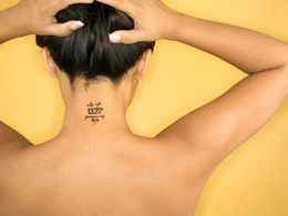 Nová móda: Lidé se zbavují svých tetování. Co jim vadí?