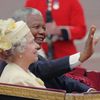 Alžběta II. a Nelson Mandela