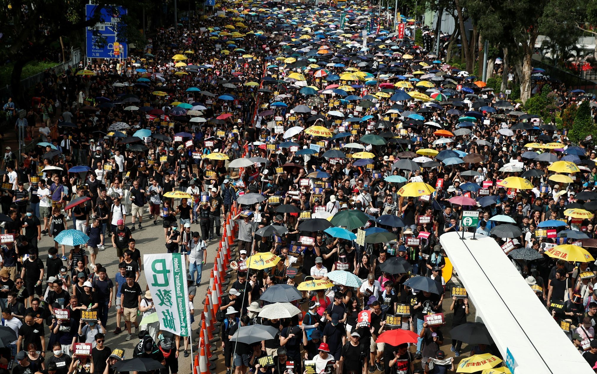 Demonstrace v Hongkongu proti extradičnímu zákonu