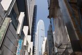 Ulice Hongkongu ovšem nejsou jen luxusní čtvrtě disponující moderně vyvedenými bulváry.