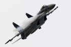 Historický sestřel. Stará ukrajinská F-16 sundala nejmodernější ruskou stíhačku