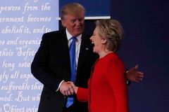 Žádný plán nemá, pustila se Clintonová do Trumpa. Nevypadá jako prezidentka, opáčil republikán