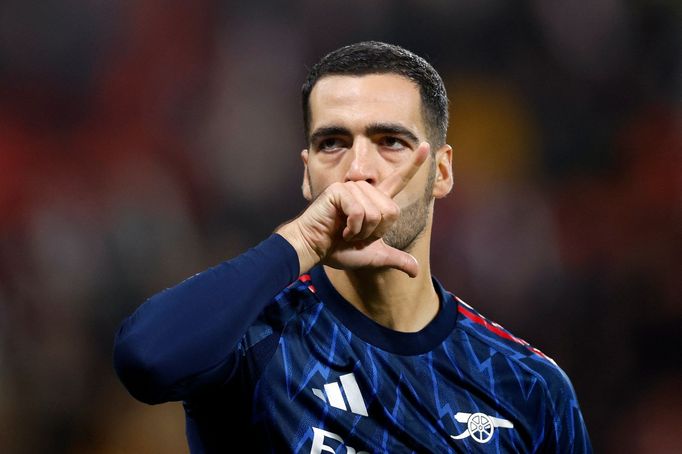 Mikel Merino slaví gól v zápase Ligy mistrů Slavia - Arsenal.