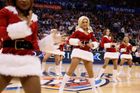 Neméně vánoční oděv zvolily cheerleaders Oklahoma City Thunder (NBA)