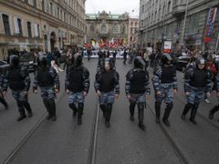 Ruská policie je díky opozici v ustavičné permanenci