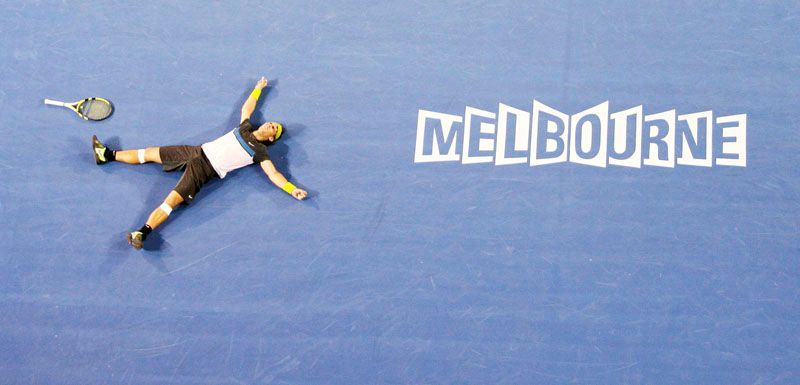 Nadal slaví vítězství v Melbourne