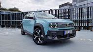 Spousta designových elementů R4 vychází z původního volnočasového auta, kterého se vyrobilo přes osm milionů kusů.