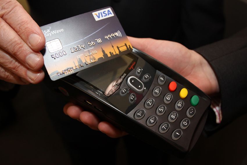 Bezkontaktní platební karta